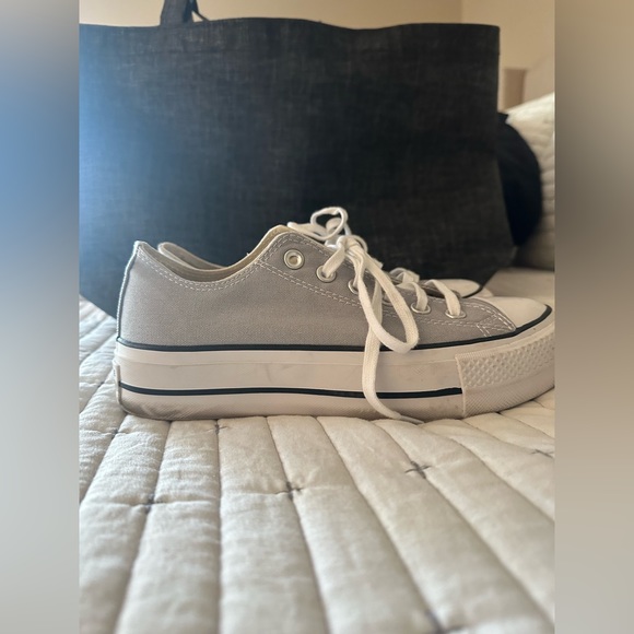 Spring into Springtime with Converse - Picture 2 of 4